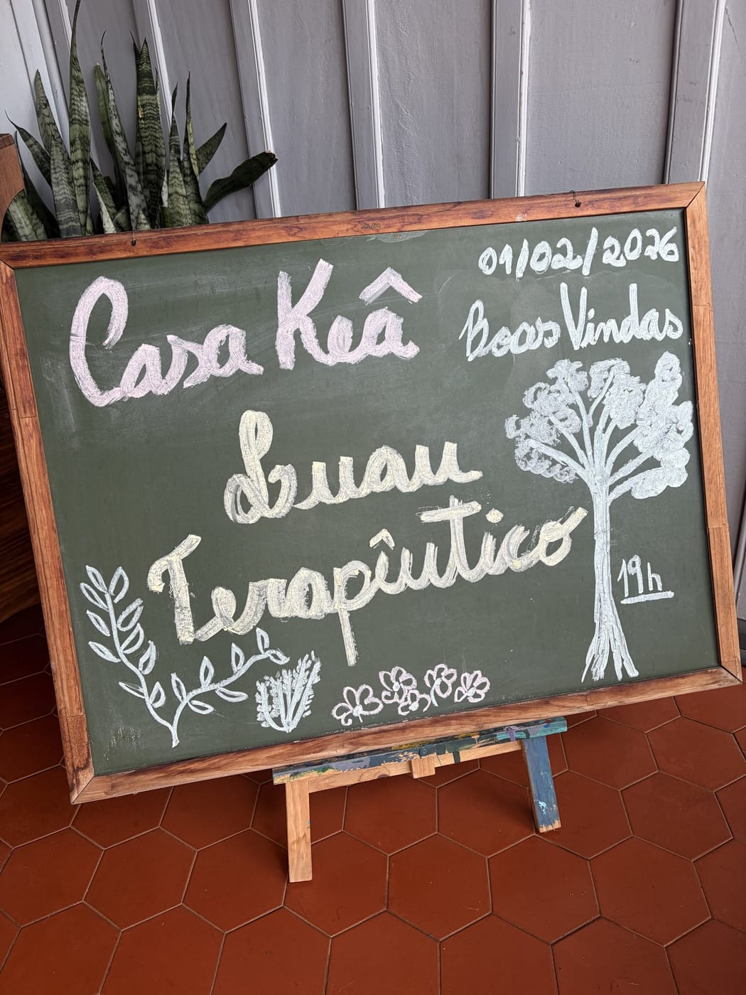 Quadro de boas-vindas do Luau Terapêutico da Casa Keâ, de 1º de fevereiro de 2026